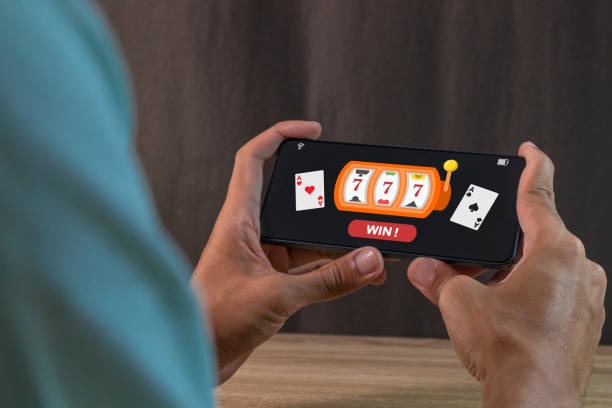 kinghourse game categories including Ceme Online, slots, football, and esports